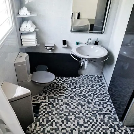 The Bridge-house Apartment